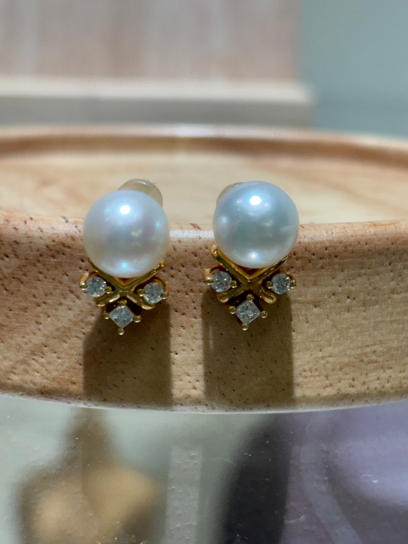 18k金日本Akoya花珠钻石耳钉 - 耳环/耳夹 - 珍珠 白色