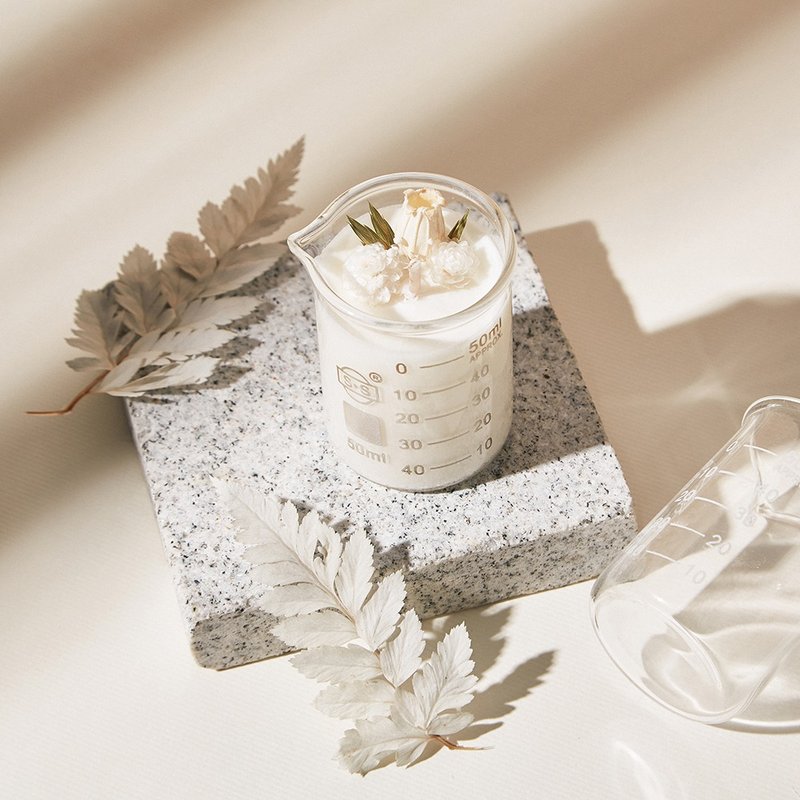 MAYBES | 【惜福品】白透感烧杯精油香氛大豆蜡烛 50g - 蜡烛/烛台 - 蜡 透明