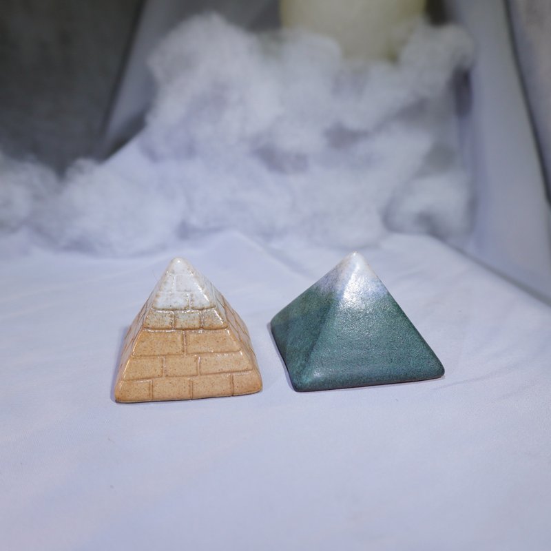 金字塔型陶瓷纸镇 - 摆饰 - 陶 多色