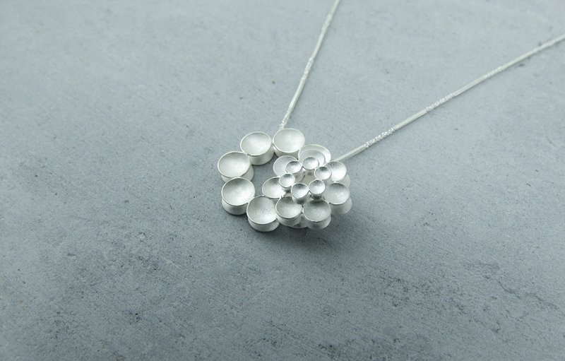 【脐加厝】奶油花系列│大华丽奶油纯银项链 - 项链 - 其他金属 