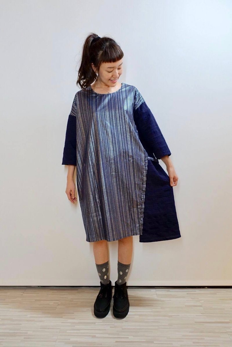 烫银不对称七分袖洋装 - 洋装/连衣裙 - 棉．麻 蓝色