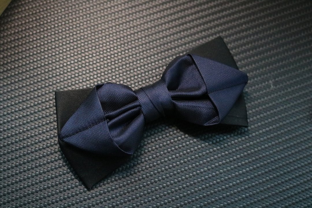 藍色雙層尖角領結婚禮新郎禮服蝴蝶結 - 领结/领巾 - 丝．绢 多色