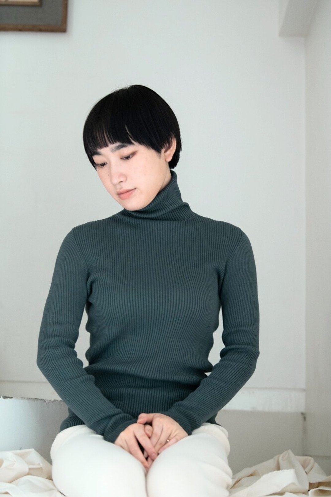 【榊木染】有机棉无缝袖口撞色罗纹高领毛衣 - 女装上衣 - 棉 灰色