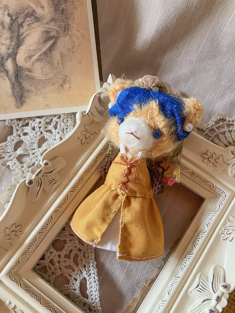 钩针编织玩偶【戴珍珠耳环的少女】猫咪迷你玩偶 - 玩偶/公仔 - 聚酯纤维 黄色