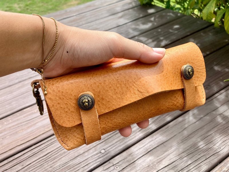 一日课程【泰皮啦双扣、单扣眼镜包】台东皮革手作 - 皮件 - 真皮 