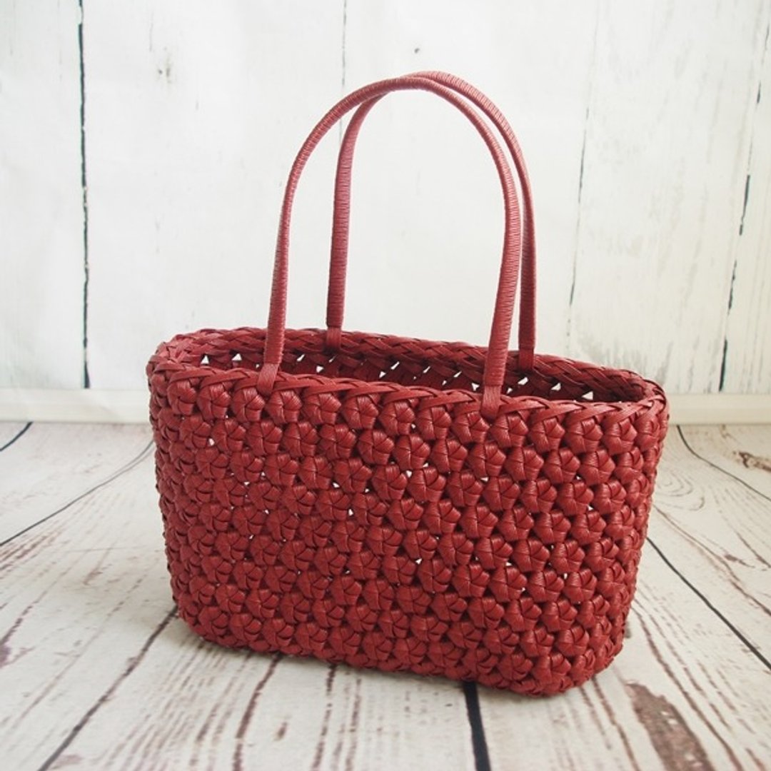 Flower knotted knitted craft bag / color: Oriental red - 侧背包/斜挎包 - 纸 红色