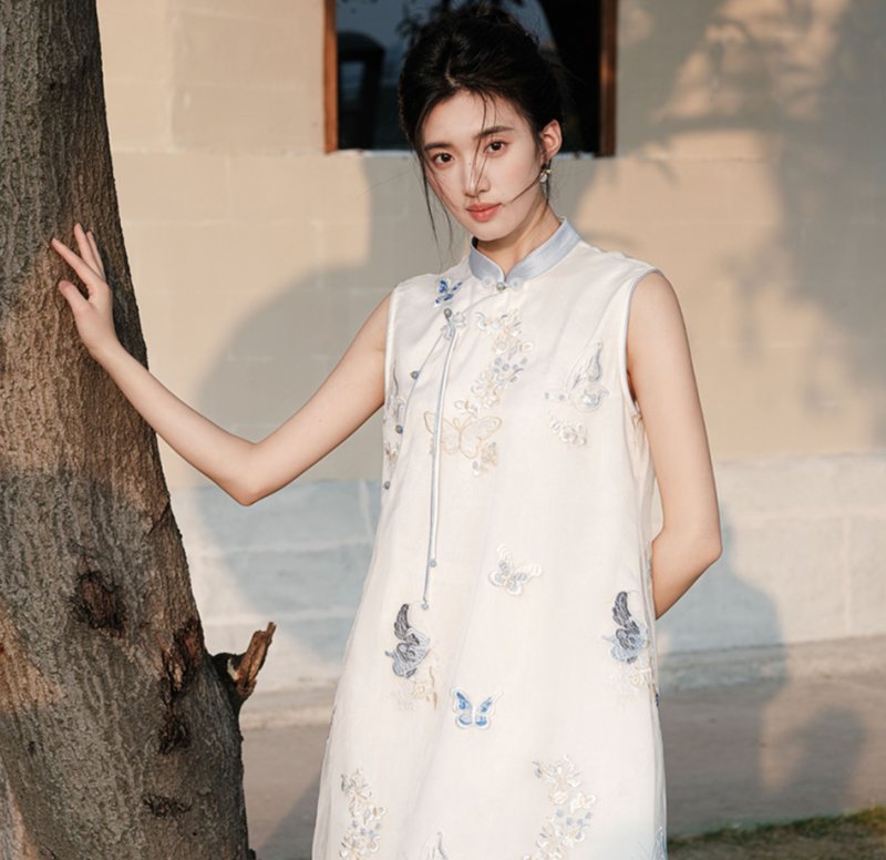【湖白刺绣】新中式复古中国风 朦胧感斜襟流苏连衣裙/洋裝 - 洋装/连衣裙 - 聚酯纤维 白色