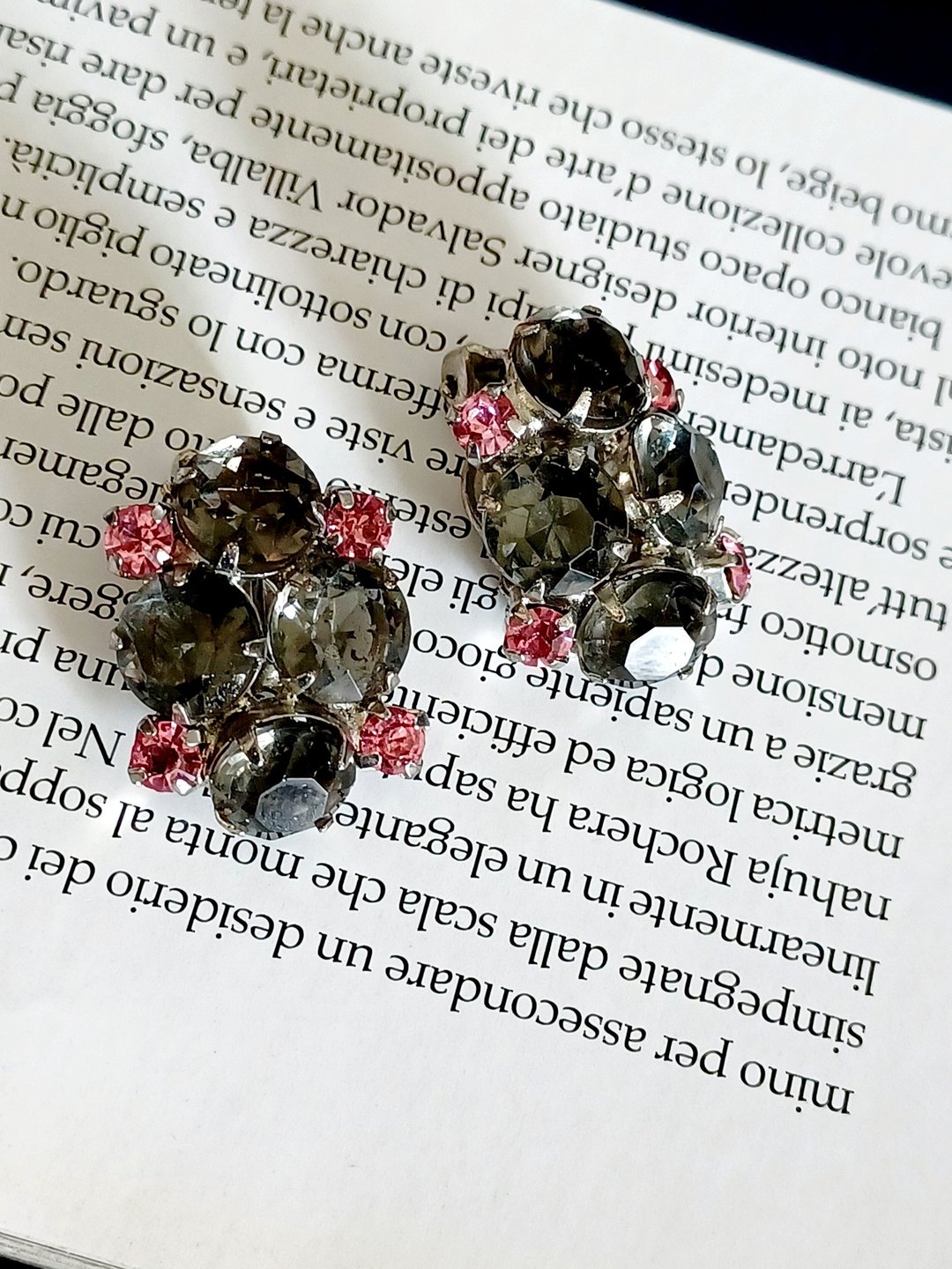 Avintage jewelry  典雅墨绿莱茵 夹式耳环 - 耳环/耳夹 - 其他金属 