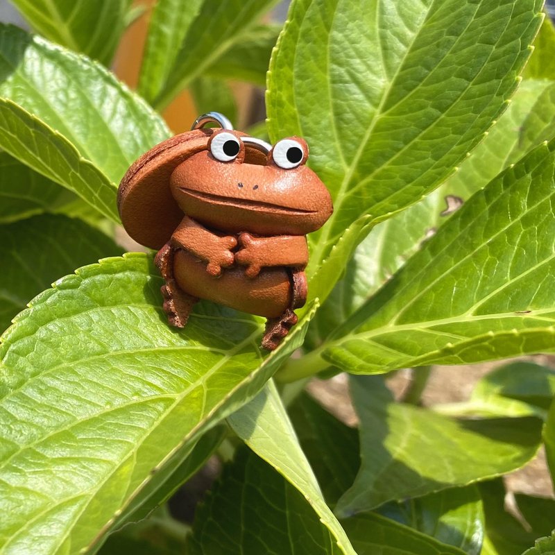青蛙 动物 迷你 真皮钥匙圈 手作日本制 立体造型 VANCA - 钥匙链/钥匙包 - 真皮 咖啡色