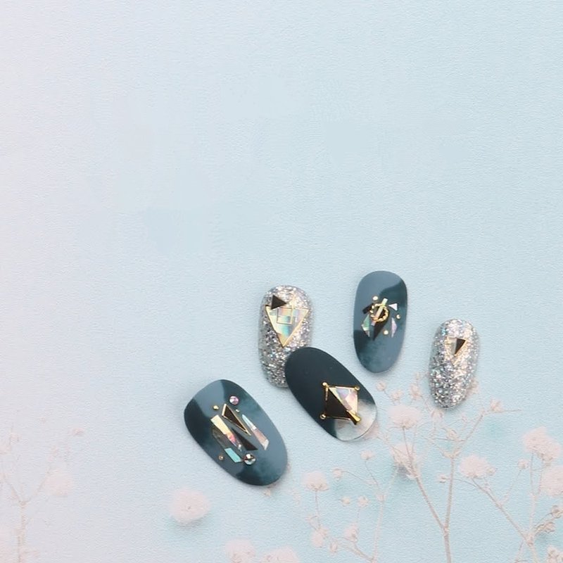 【 DIY 美甲】Nail Look 美甲装饰艺术贴纸 帅气金属 - 指甲油/指甲贴 - 纸 金色