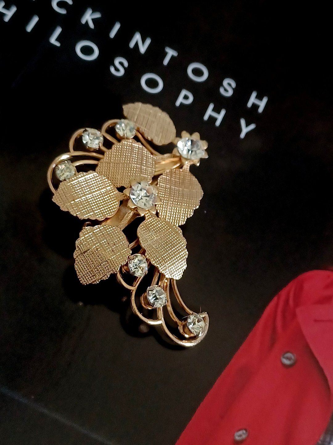 vintage jewelry  Sarah Coventry 立体格纹莱茵花卉 别针 胸针 - 胸针 - 其他金属 