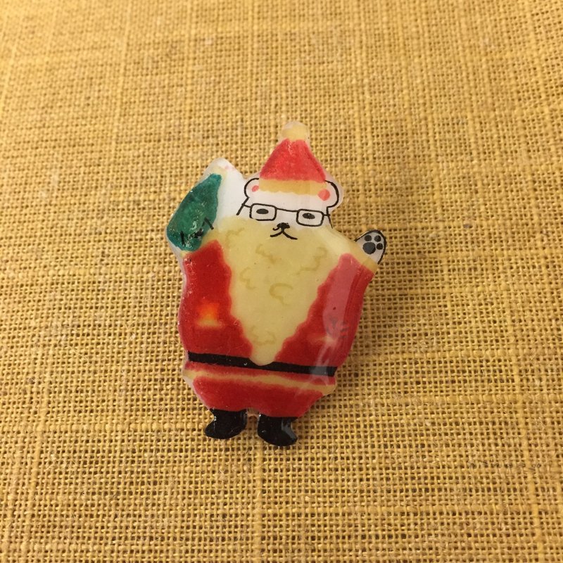 Oops bear - 圣诞特别版－白熊部长圣诞老人胸针 - 胸针 - 压克力 红色