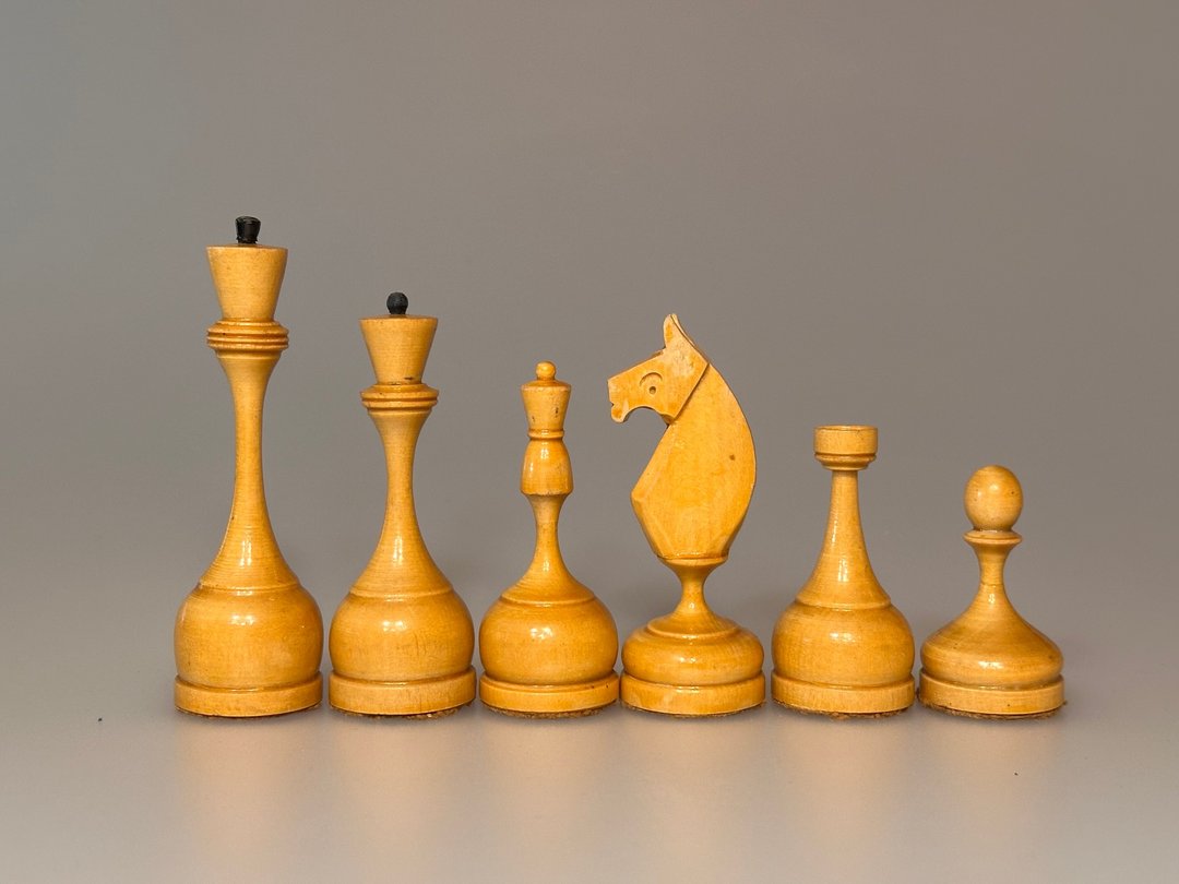 苏联时期最稀有的国际象棋棋组之一 - 桌游/玩具 - 木头 