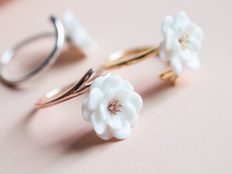 梅花戒指（梅花），瓷土 - 925银（迷你） - 戒指 - 瓷 白色