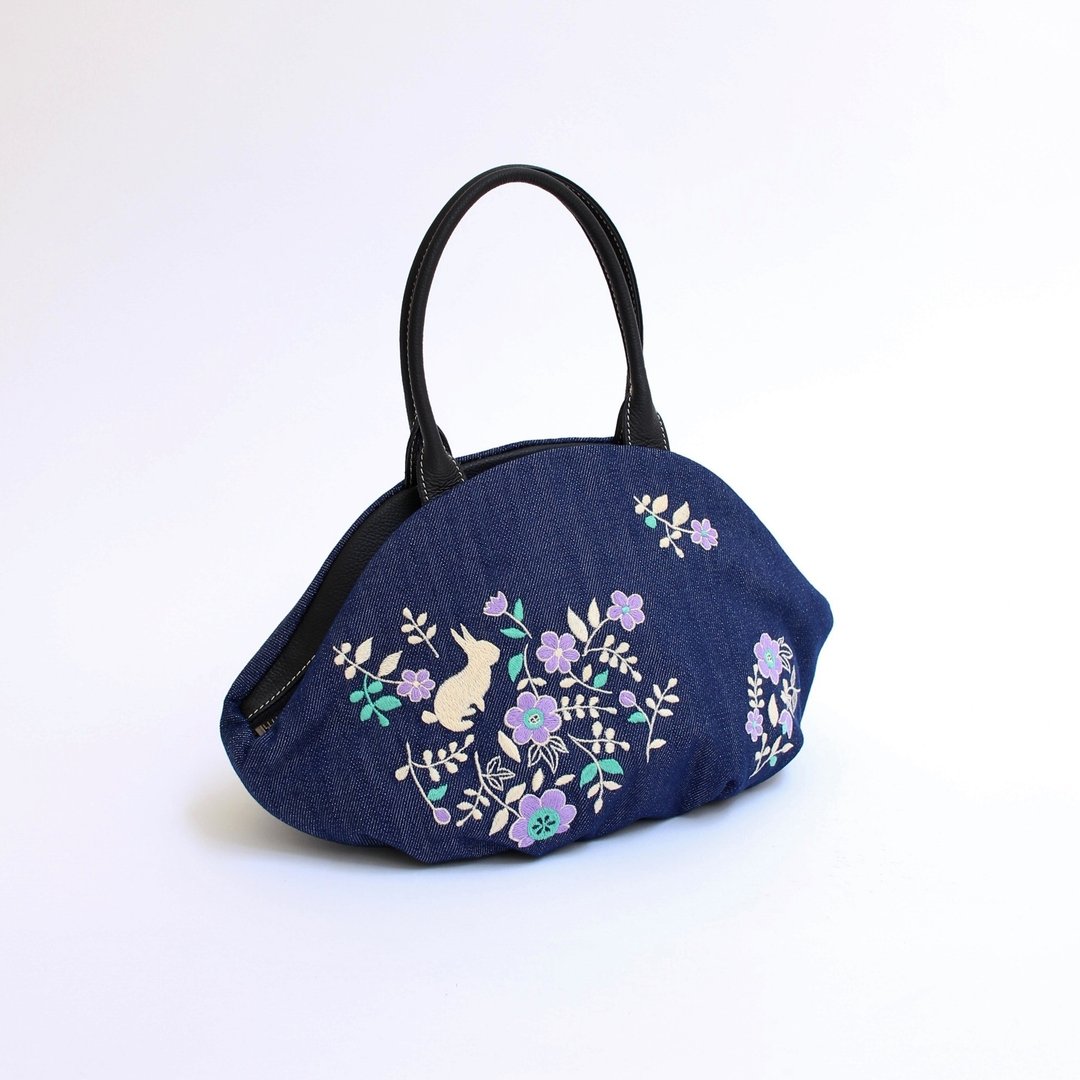 Usagi Garden Embroidery · Almond Bag - 手提包/手提袋 - 棉．麻 蓝色