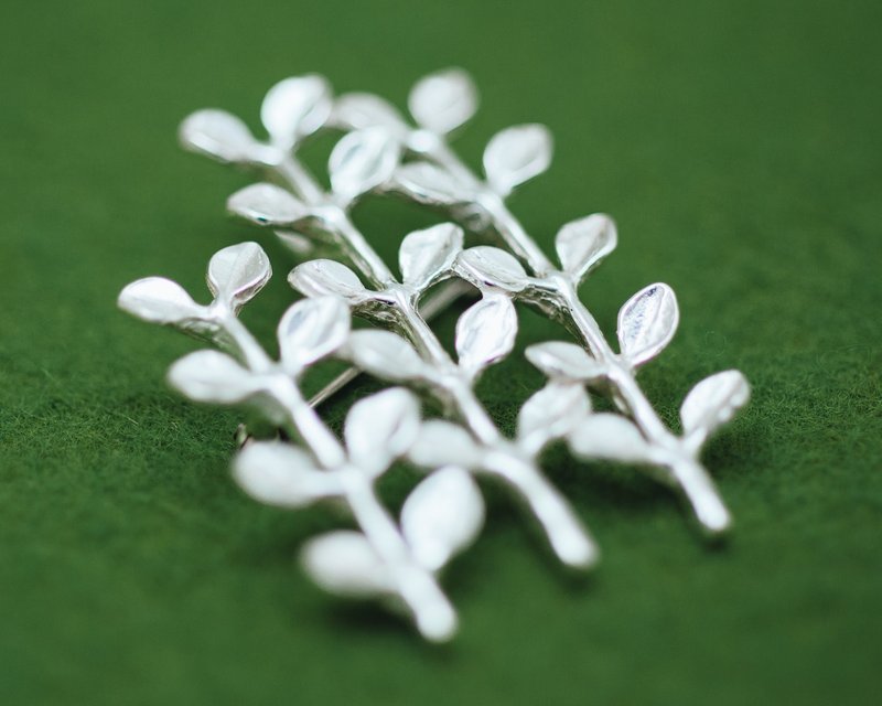 嫩芽胸针 - 坠头 - 日系现代设计 - 胸针 - 银 银色