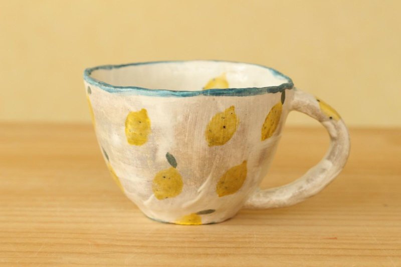 Cup of pulp handmade lemon. - 咖啡杯/马克杯 - 陶 