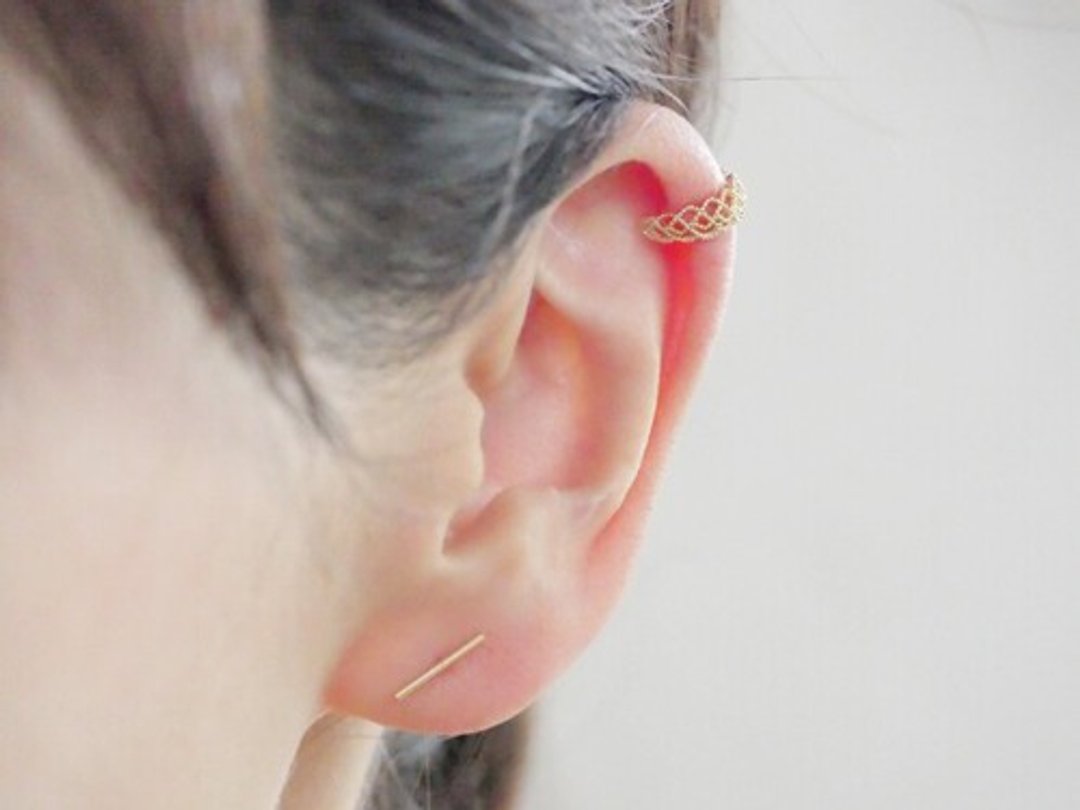 ⭐︎NEW⭐︎Twisted Ear Cuffs (Gold) - 耳环/耳夹 - 其他金属 