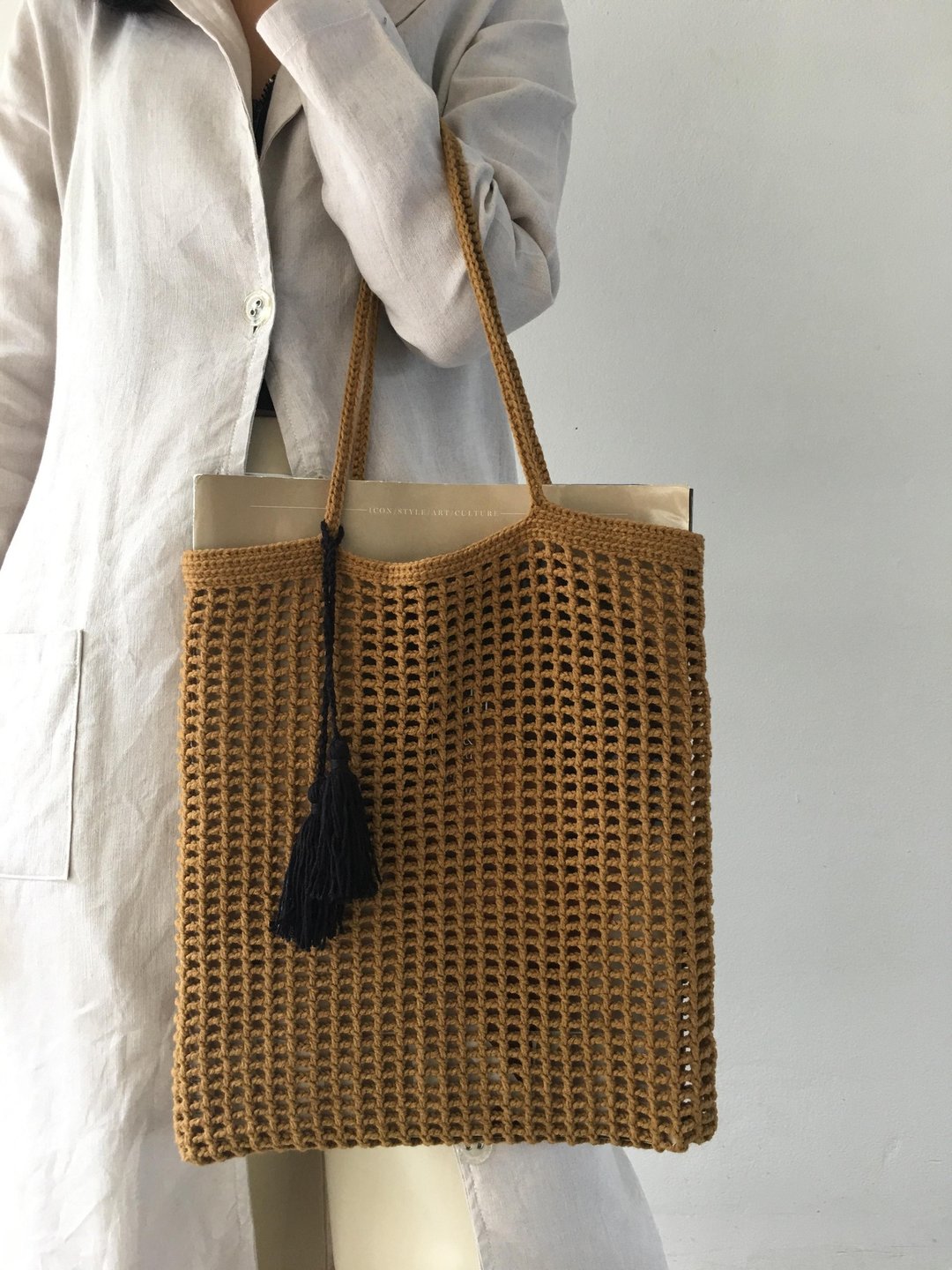 Hand woven bag Brown square shape - 侧背包/斜挎包 - 棉．麻 咖啡色