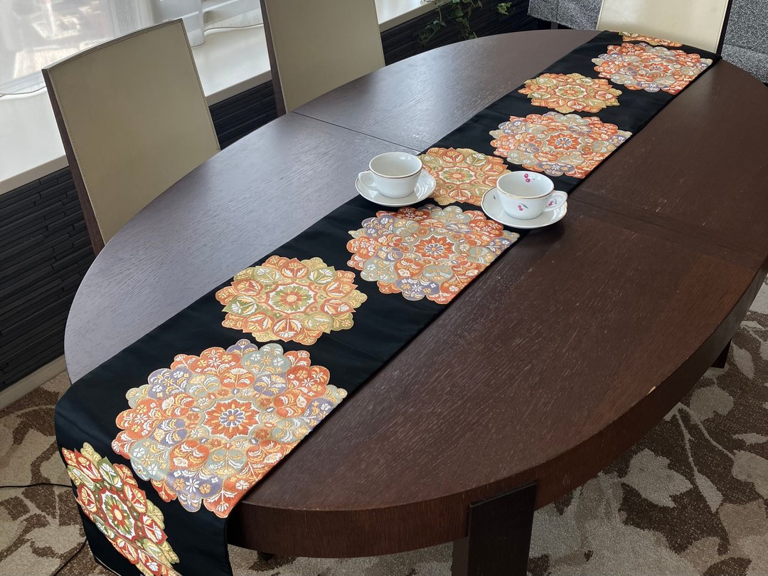 华丽的和服带桌旗，纯丝 - 餐垫/桌巾 - 丝．绢 黑色