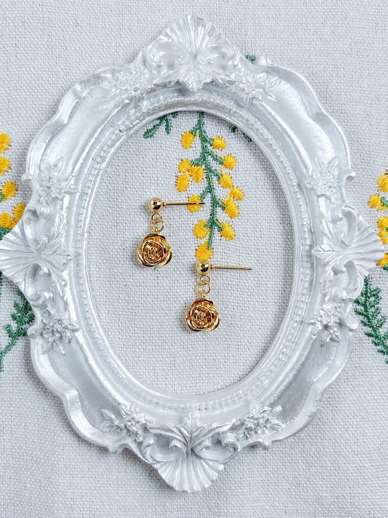 金玫瑰-小耳环 - 耳环/耳夹 - 贵金属 金色