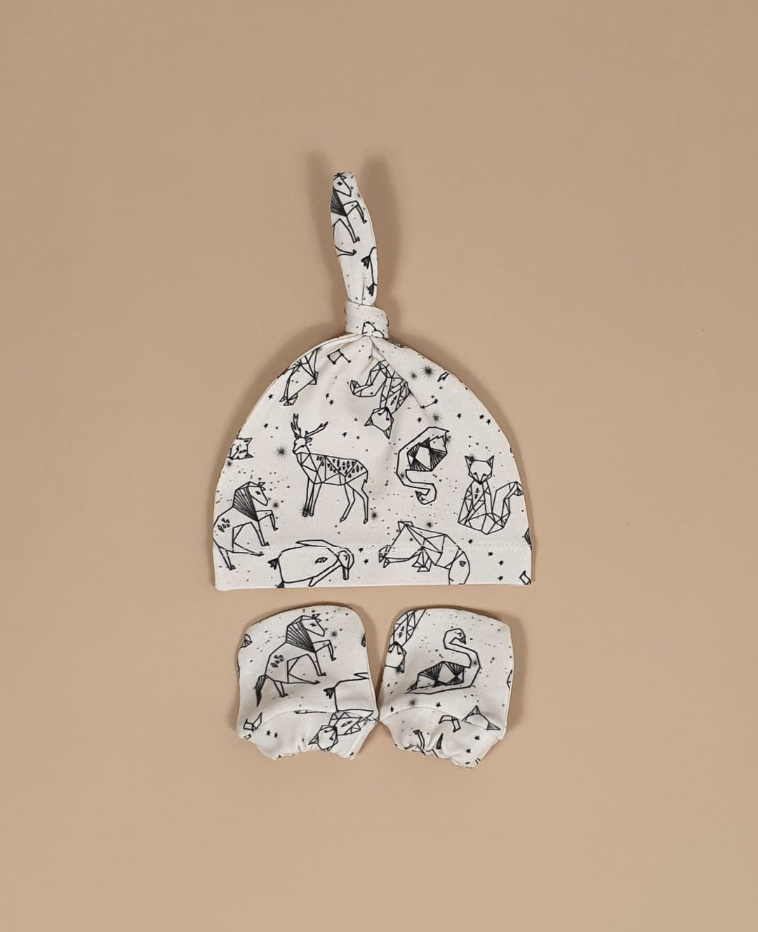 Constellations baby mittens and knot hat, organic baby clothes, newborn mittens - 婴儿帽/发带 - 棉 多色