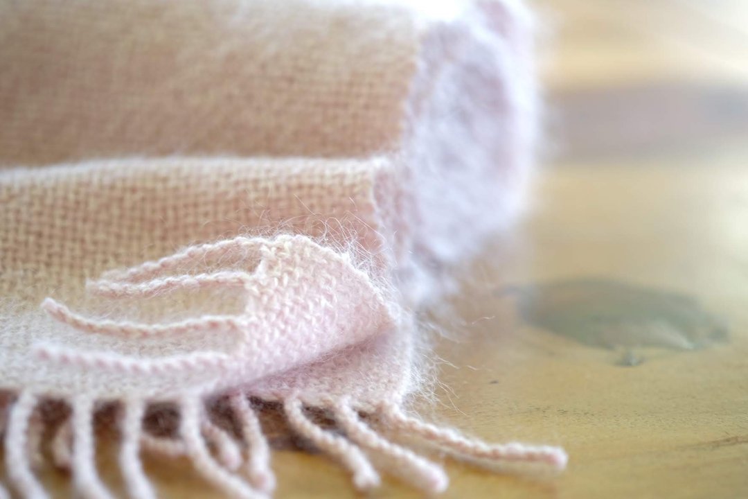 Handwoven by Carina | Mohair Scarf - 围巾/披肩 - 羊毛 粉红色
