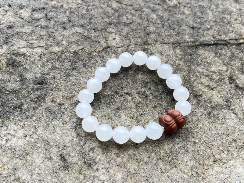 10mm jade 天然和田玉/和阗玉 - 羊脂玉 老山檀并蒂莲貅设计单圈手串 - 手链/手环 - 玉石 白色