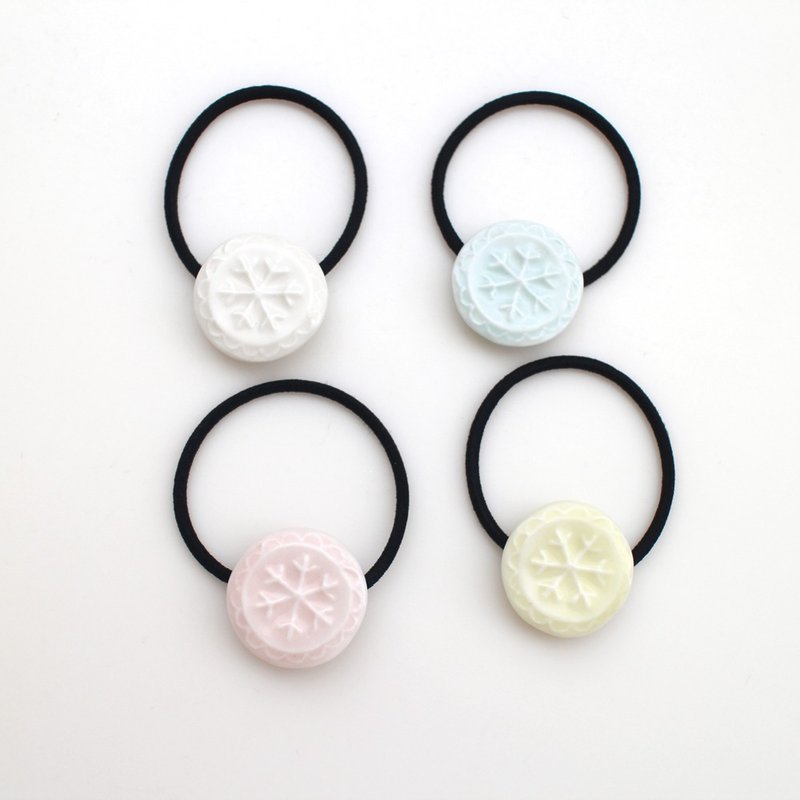 snowflake hair tie - 发饰 - 陶 白色