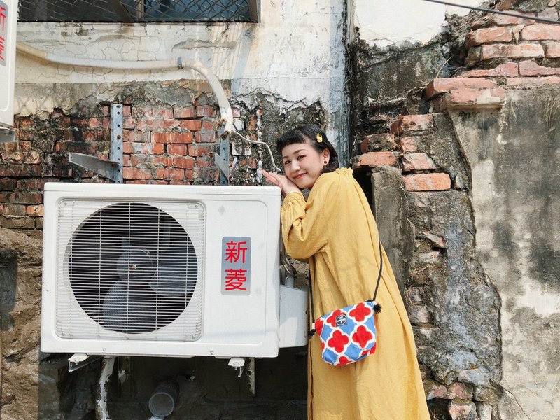 斜背小方包  / 复古花砖 两色 - 侧背包/斜挎包 - 棉．麻 多色