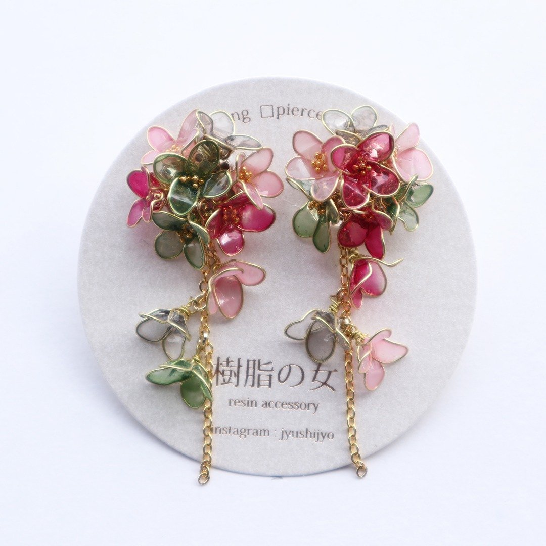 Blooming flower earrings Khaki - 耳环/耳夹 - 其他材质 粉红色