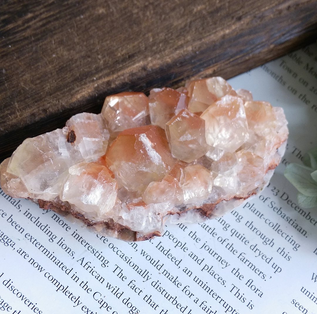 Calcite 湖北产地 红方解石 奔驰奔驰方解石 天然矿石 原矿 - 摆饰 - 其他材质 