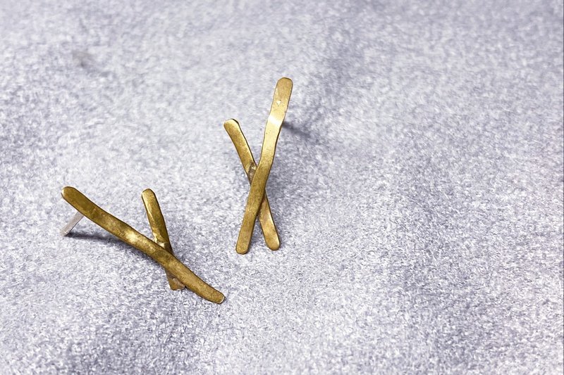 交错 STAGGERED - 耳环/耳夹 - 铜/黄铜 金色