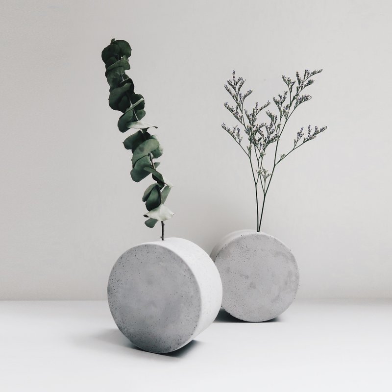 FULL MOON 望月 | 圆形转转水泥花器・花插・花瓶 (附植物) - 花瓶/陶器 - 水泥 灰色