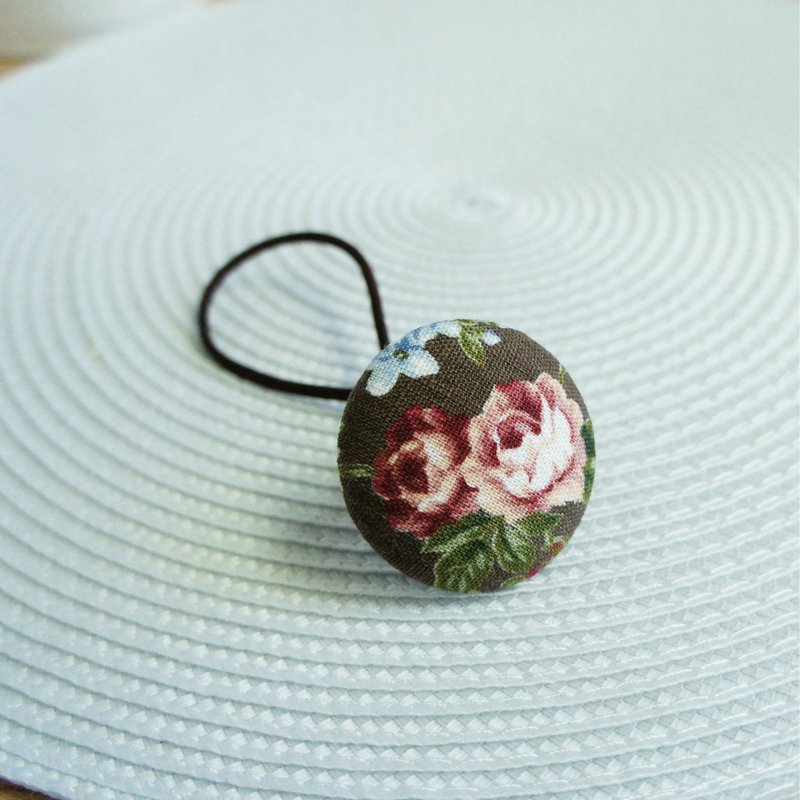 Lovely【2朵玫瑰包扣松紧发束】 - 发饰 - 棉．麻 咖啡色