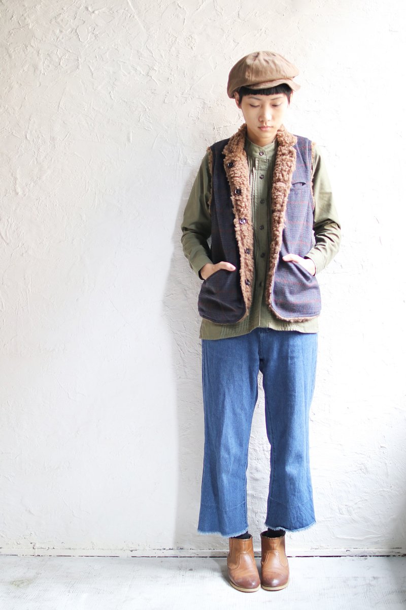 Omake羊羔毛双面穿背心/格纹 - 女装背心 - 棉．麻 多色