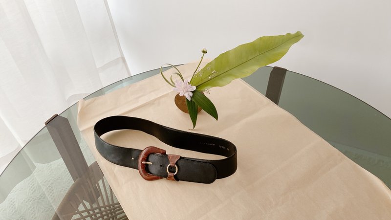 配色皮革古董宽腰带 - 皮带/腰带 - 人造皮革 黑色