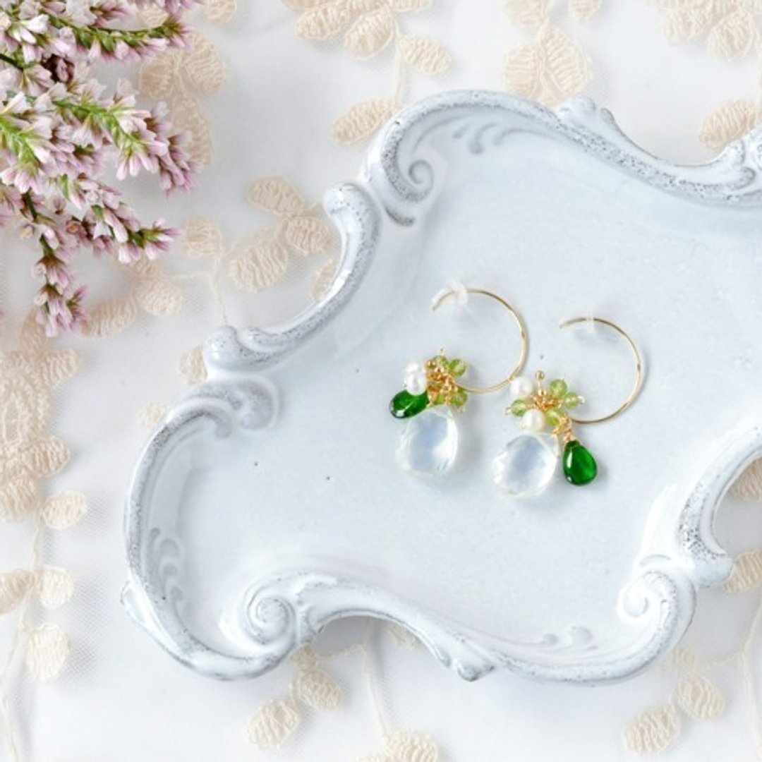 ice crystal x chrome diopside small hoop earrings - 耳环/耳夹 - 宝石 