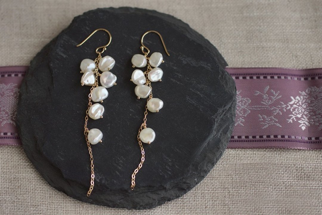 14kgf- defenseless Long earrings - 耳环/耳夹 - 宝石 白色