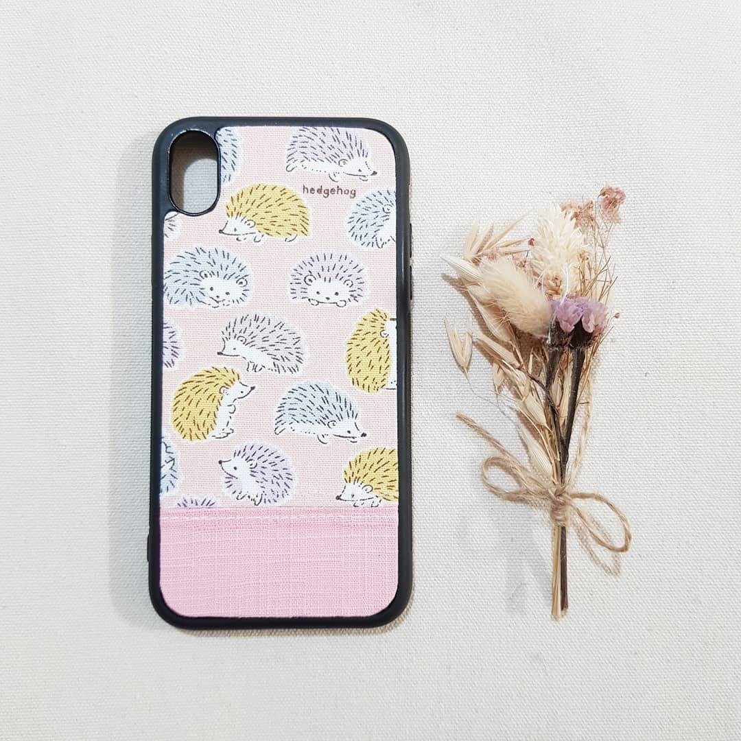 【刺猬宝宝-粉】Iphone XR手机壳 最后一个 - 手机壳/手机套 - 棉．麻 粉红色