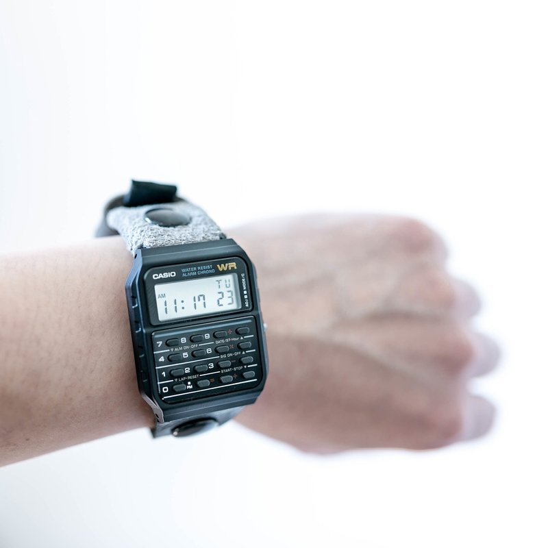 2TONE watch/velour gray color of velour and the  leather appearing in a movie - 女表 - 真皮 黑色