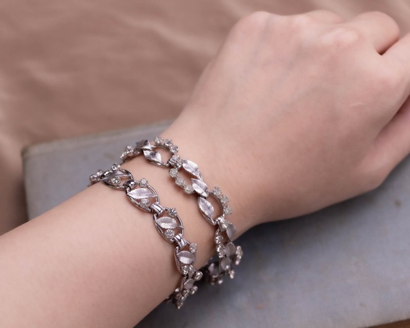 美国 Krementz 品牌古董 银白叶片框缀莱茵石 14K包金手链 手环 - 手链/手环 - 贵金属 银色