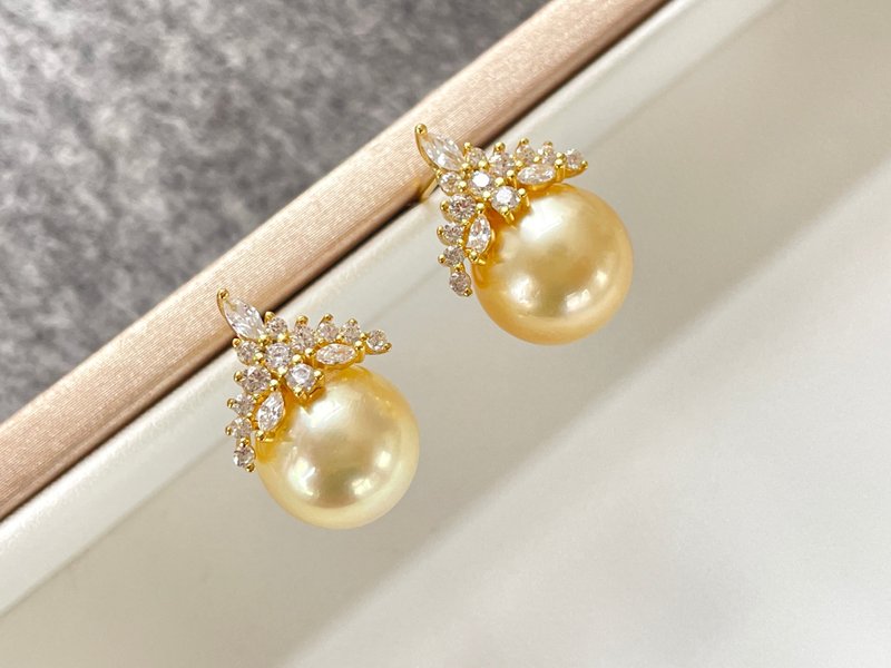 冰雪女王 天然海水珍珠 南洋金珠 纯银耳环 - 耳环/耳夹 - 珍珠 金色