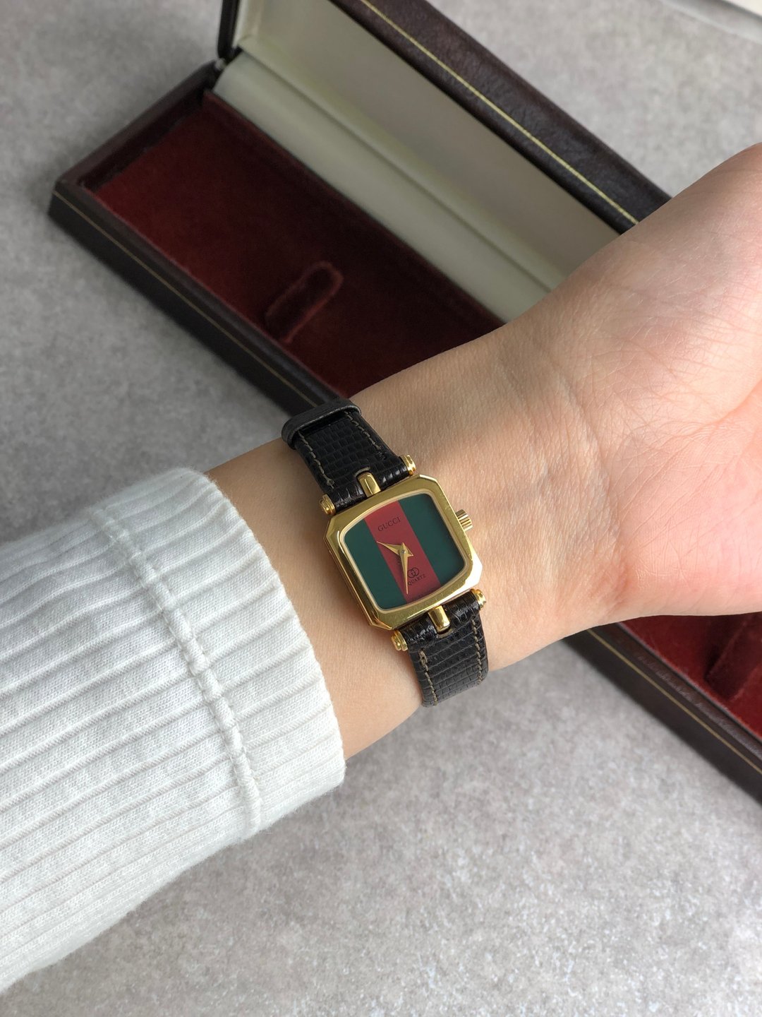 【日本直送 名牌中古包】GUCCI 雪莉（Sherry line）手表 金色×黑色 方形 不锈钢 皮革表带 vintage tgjeem - 女表 - 不锈钢 金色