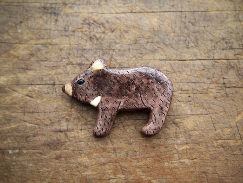 动物别针 / 特殊晕染质感的台湾黑熊 - 胸针 - 粘土 咖啡色