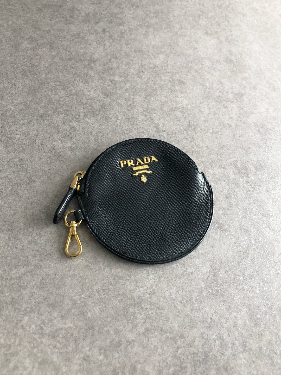 【日本直送 名牌中古包】PRADA 普拉达 黑色钱包 Saffiano 皮革 圆形 零钱包 vintage - 零钱包 - 真皮 黑色