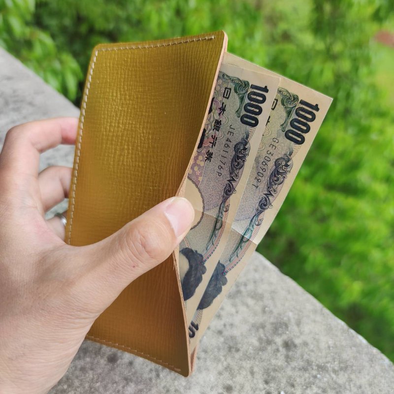 Leather Minimalist Wallet with Gold - 皮夹/钱包 - 真皮 金色
