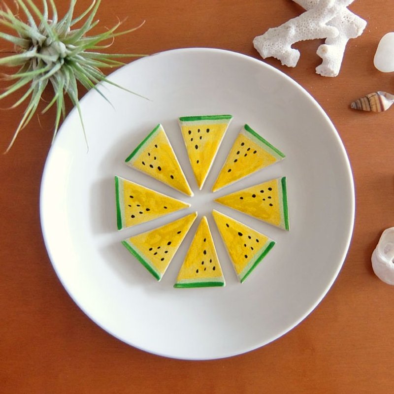 Yellow watermelon brooch - 胸针 - 陶 黄色