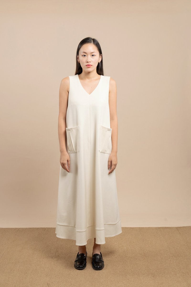 V领连身裙 V-neck sleeveless dress - 裙子 - 其他材质 白色
