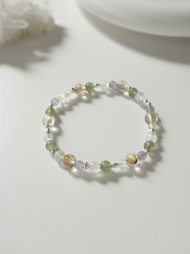 Forest Calm/ 绿磷灰石 钛晶 堇青石 月光石 葡萄石/水晶手链 客 - 手链/手环 - 水晶 绿色